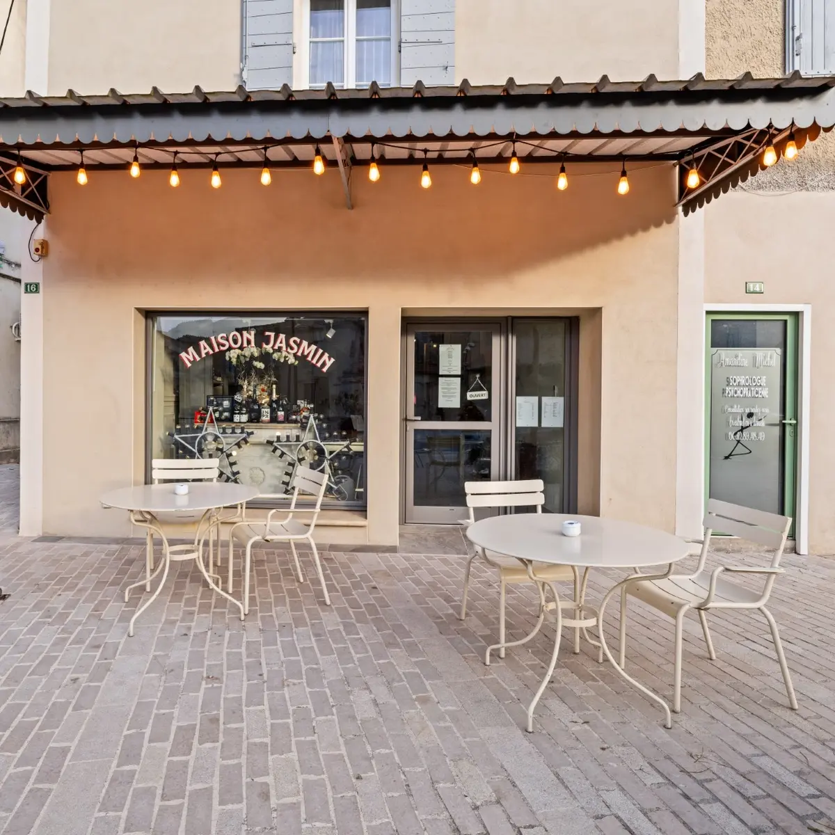 Maison Jasmin_Le Thor devanture terrasse