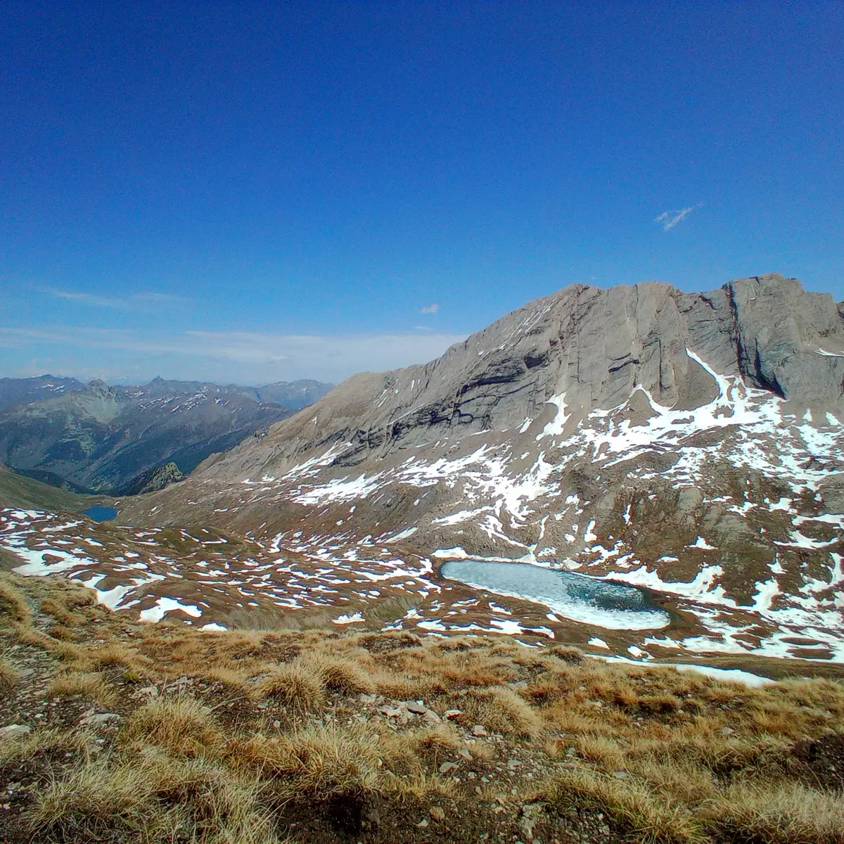 Lacs Egougéou et Foréant au printemps