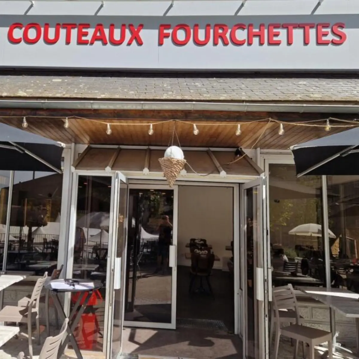 Façade Couteaux Fourchettes