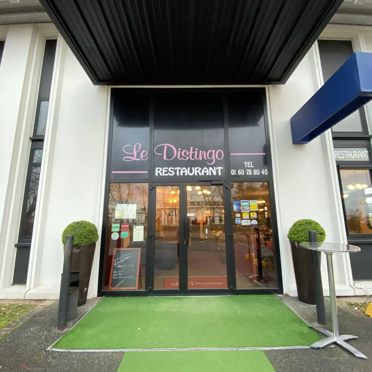 restaurant