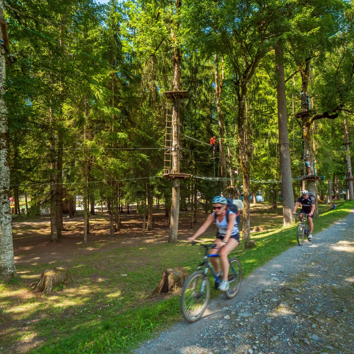 Entre le lac bleu et Le Giffre à vélo