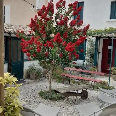 La Provençale / Pernes