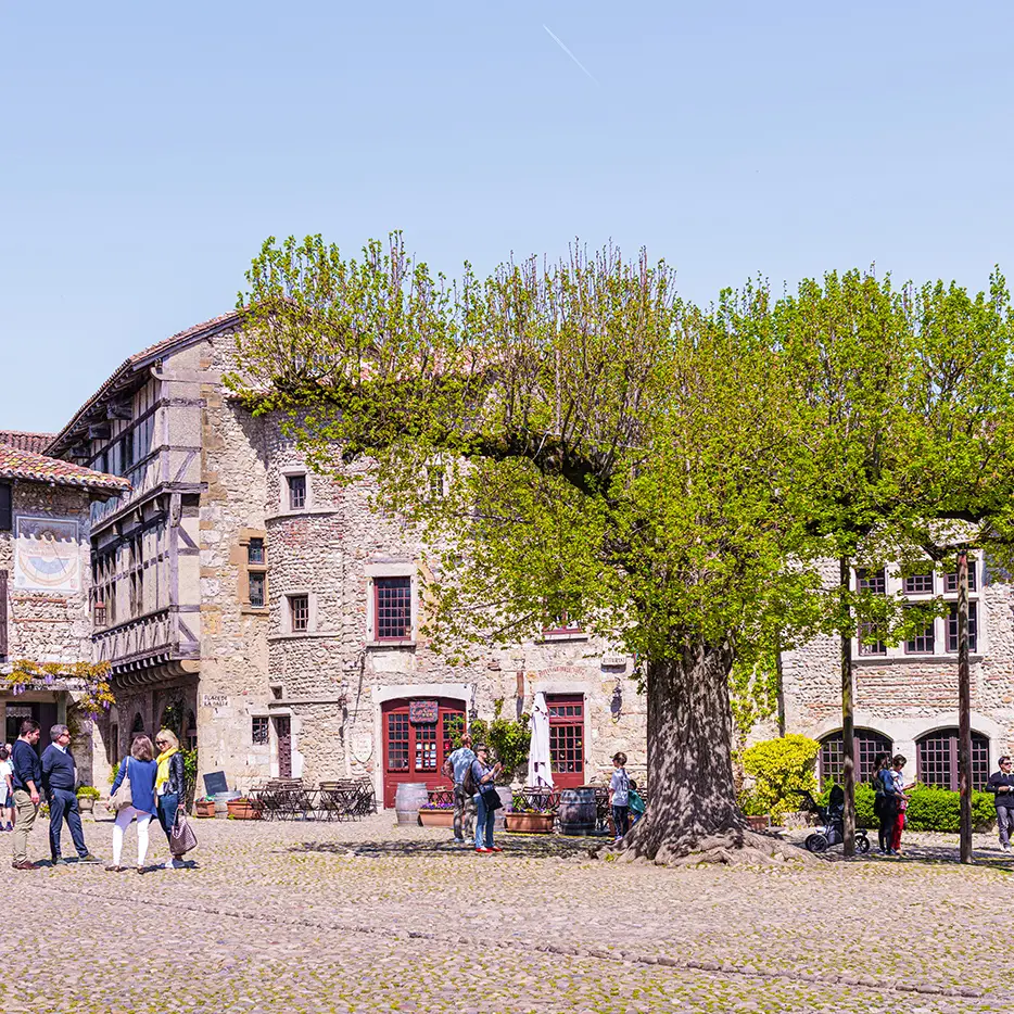 A l'intérieur de la Cité médiéval de Pérouges