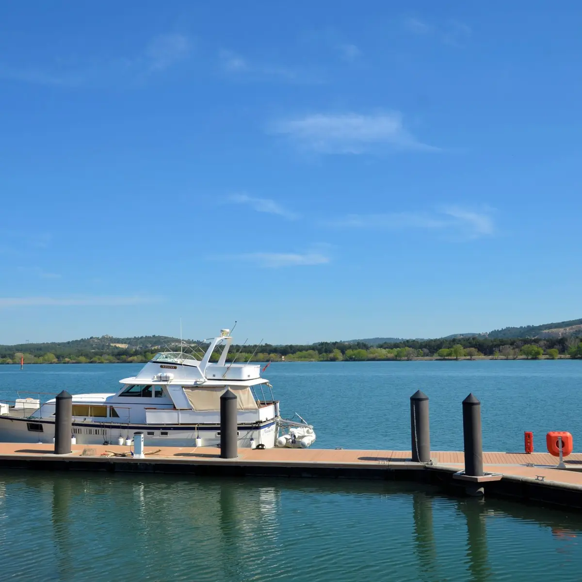 Halte nautique d'Aramon