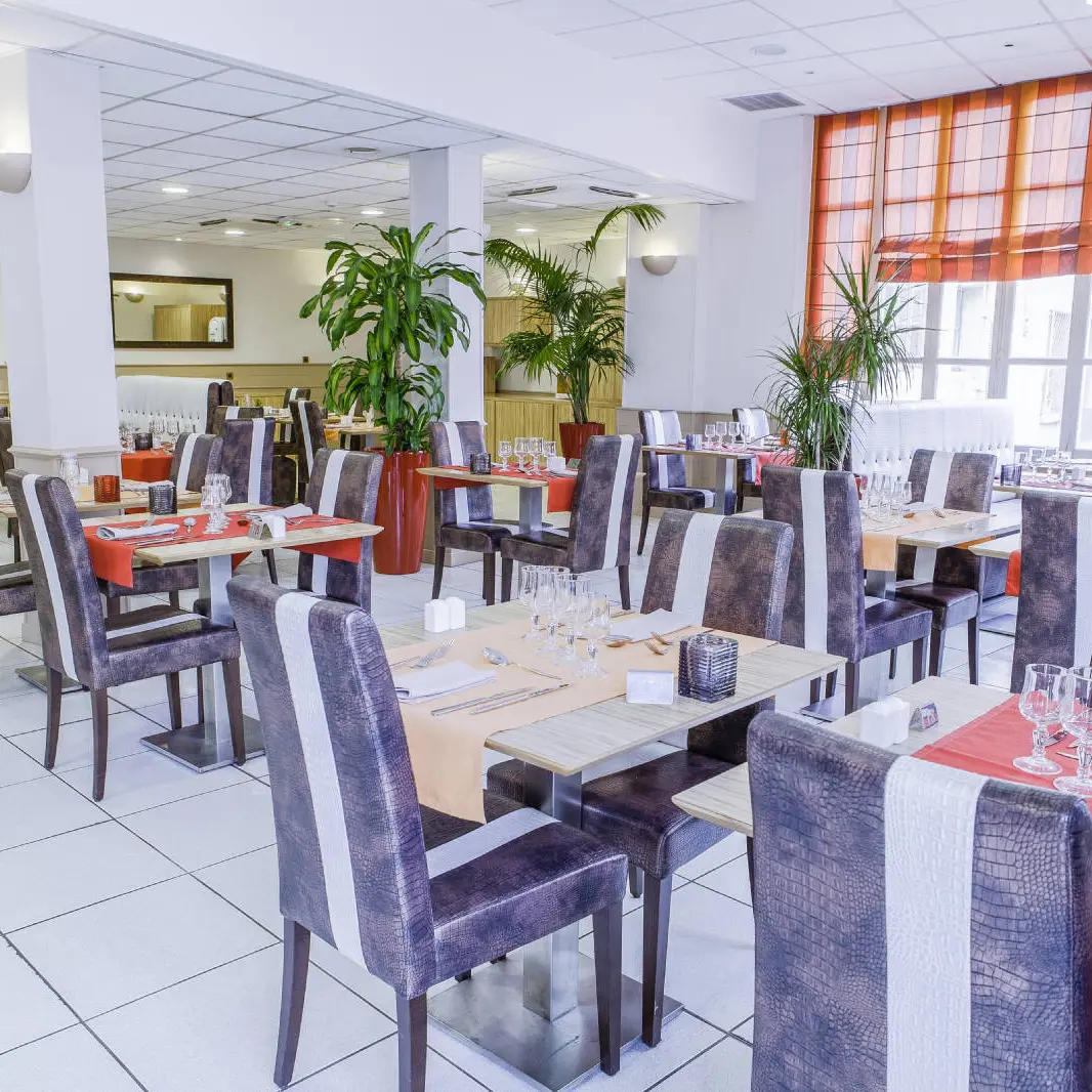 Restaurant Kyriad Orange