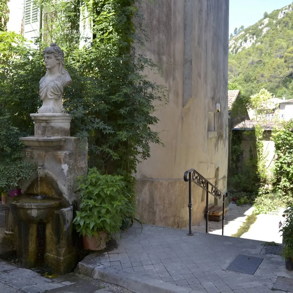 La fontaine de la Grande Rue