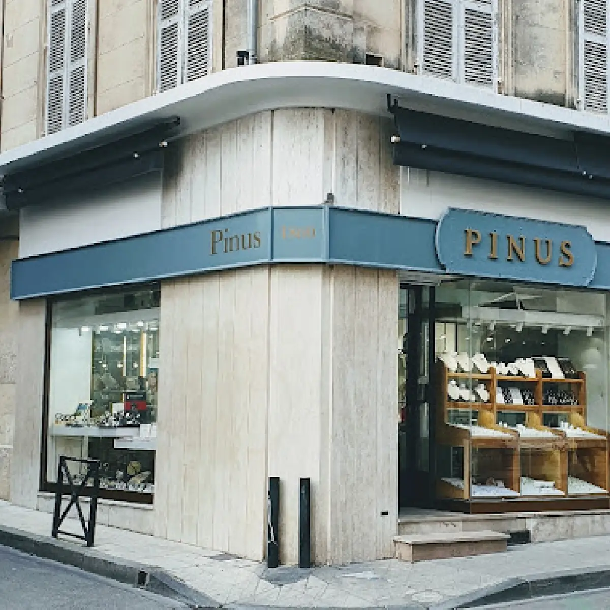 Bijouetrie Pinus Arles