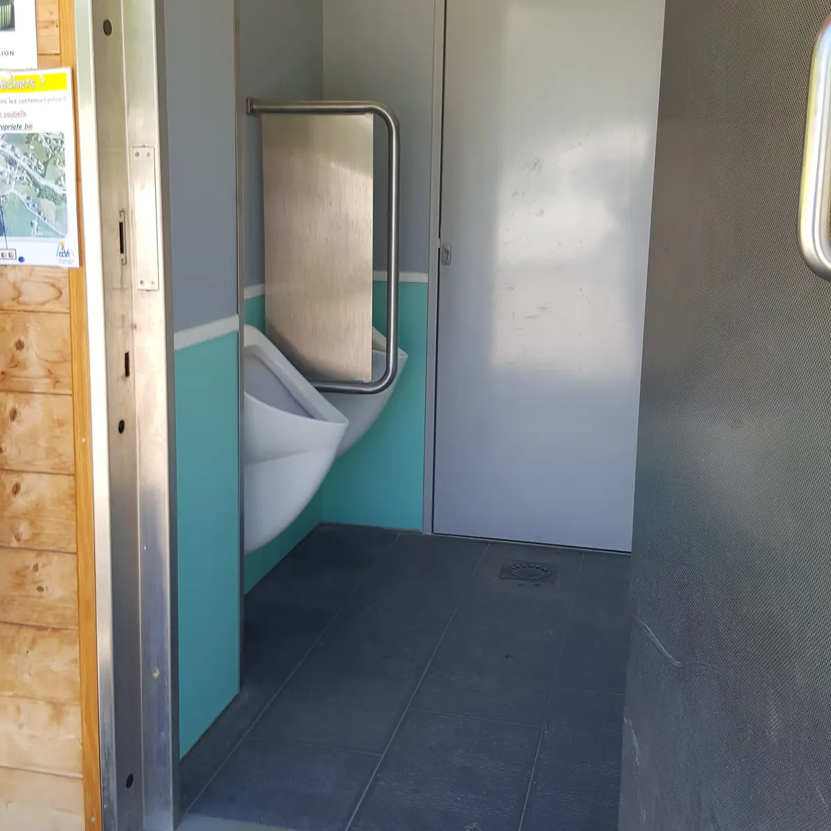 Toilettes publiques Ferme de la nature