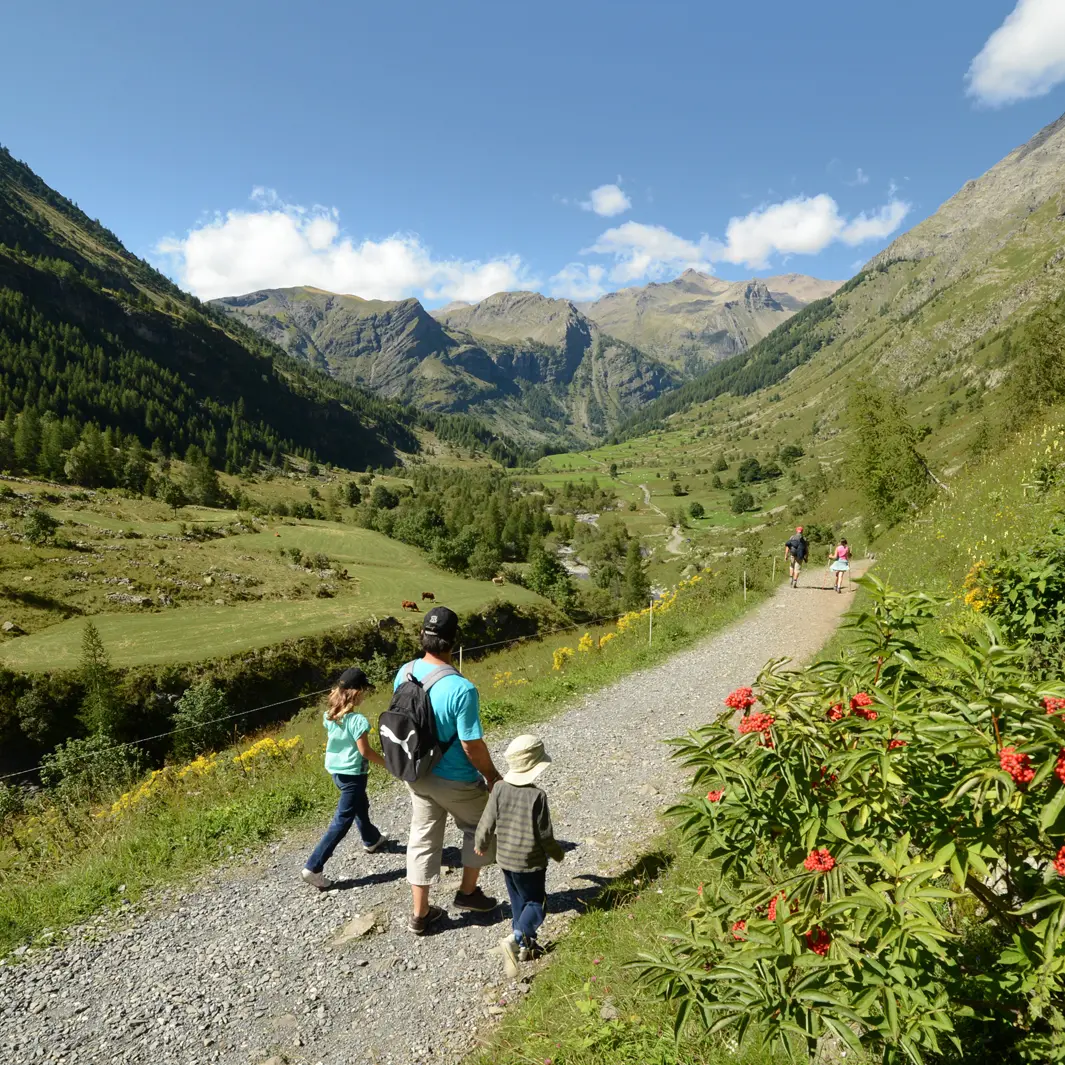 En randonnée vers le Saut du Laïre