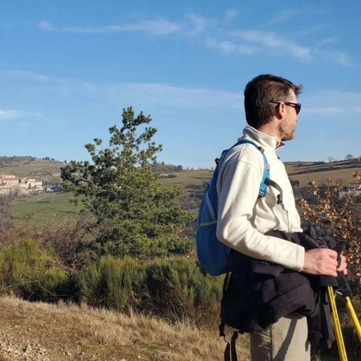 Sentier avec vue sur Toissieu