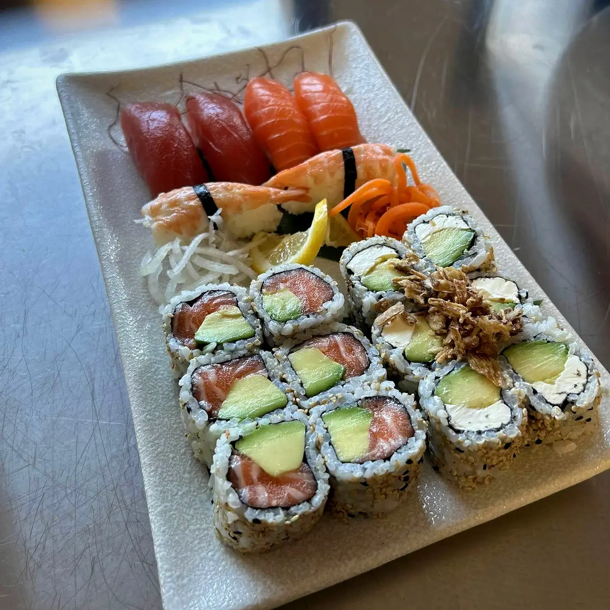 Plateau de sushi du restaurant Danang de Cuers