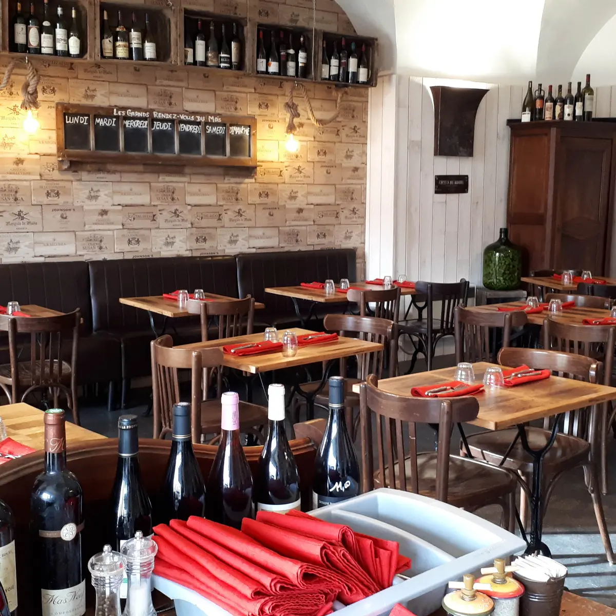 Tables dressées - La Cave de Maxime