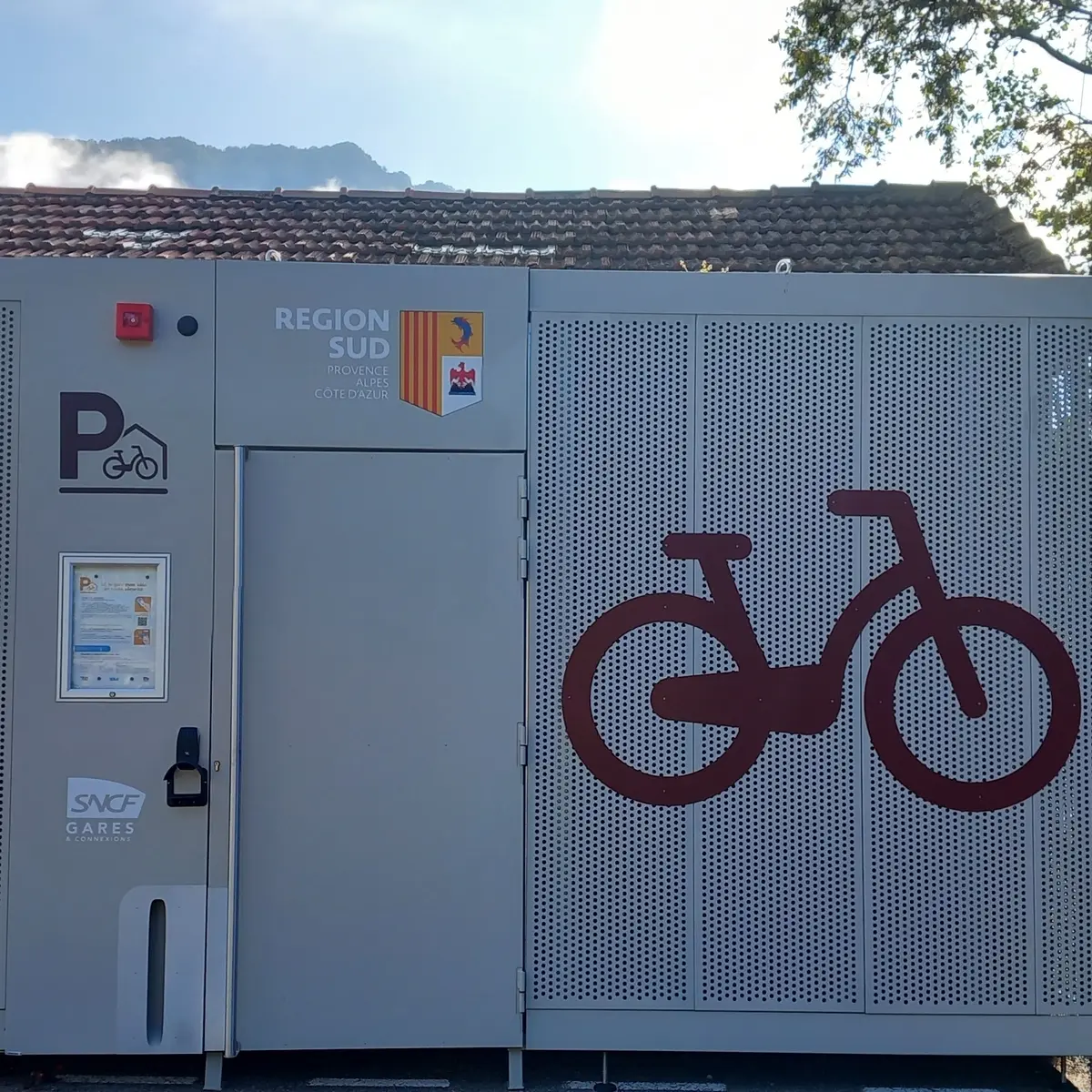 Parc à vélo gare SNCF de Sisteron