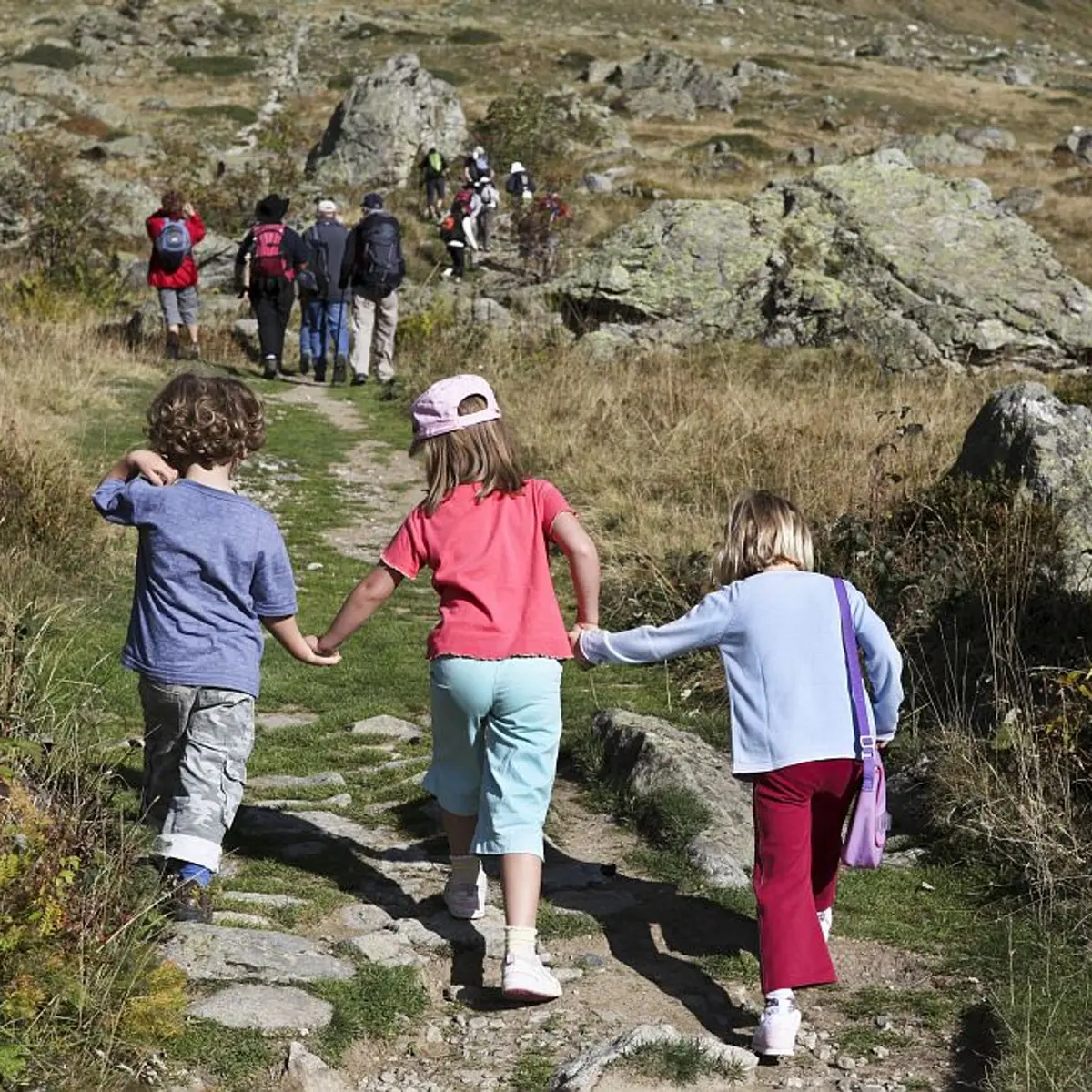 Petits randonneurs au départ du sentier