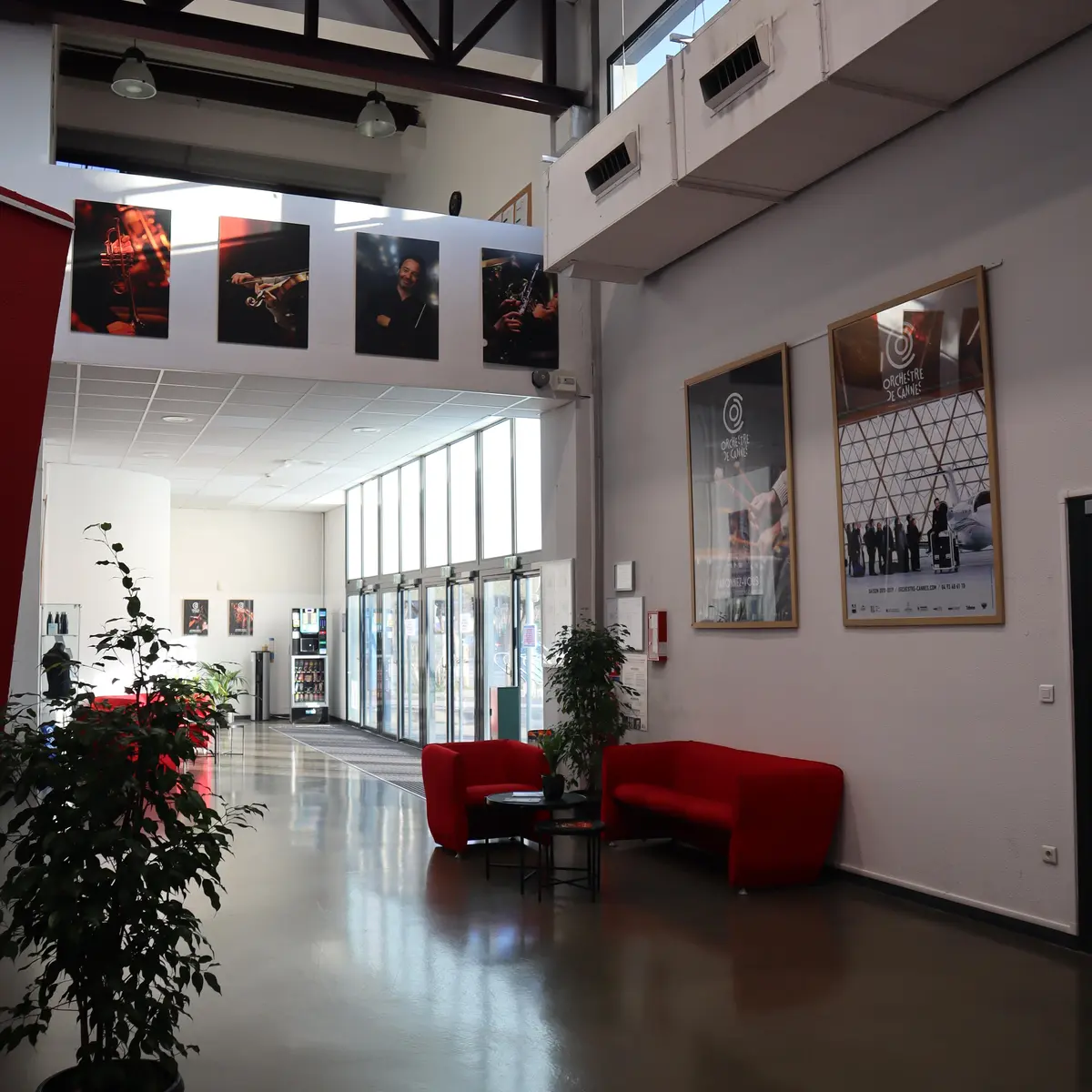 Auditorium les Arlucs_Cannes - La Bocca