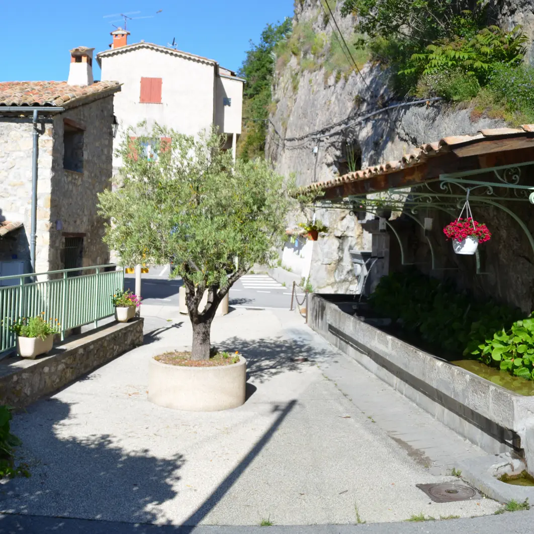 Rue du village de La Rochette