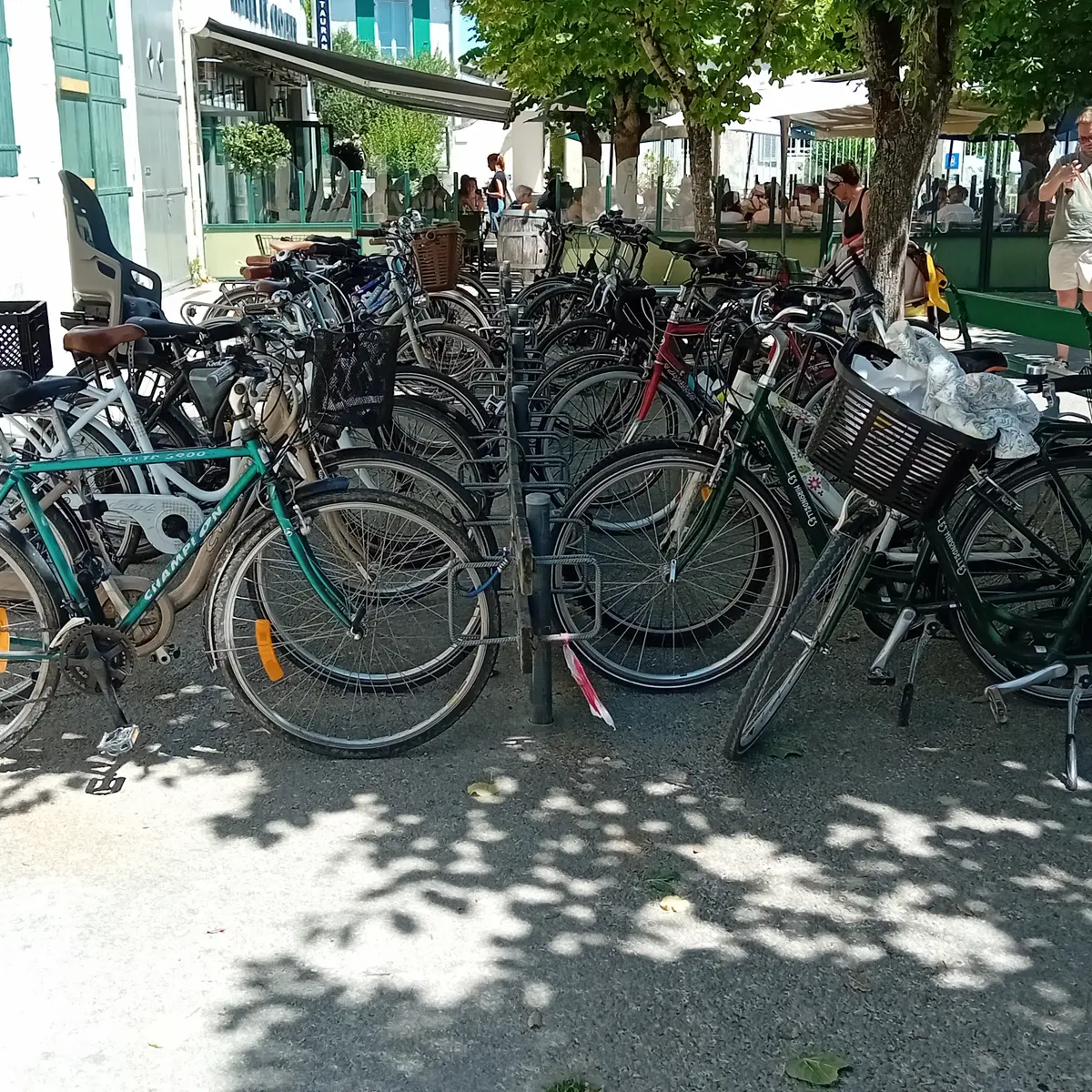 Parking vélos - Entre le manège et Le Clocher