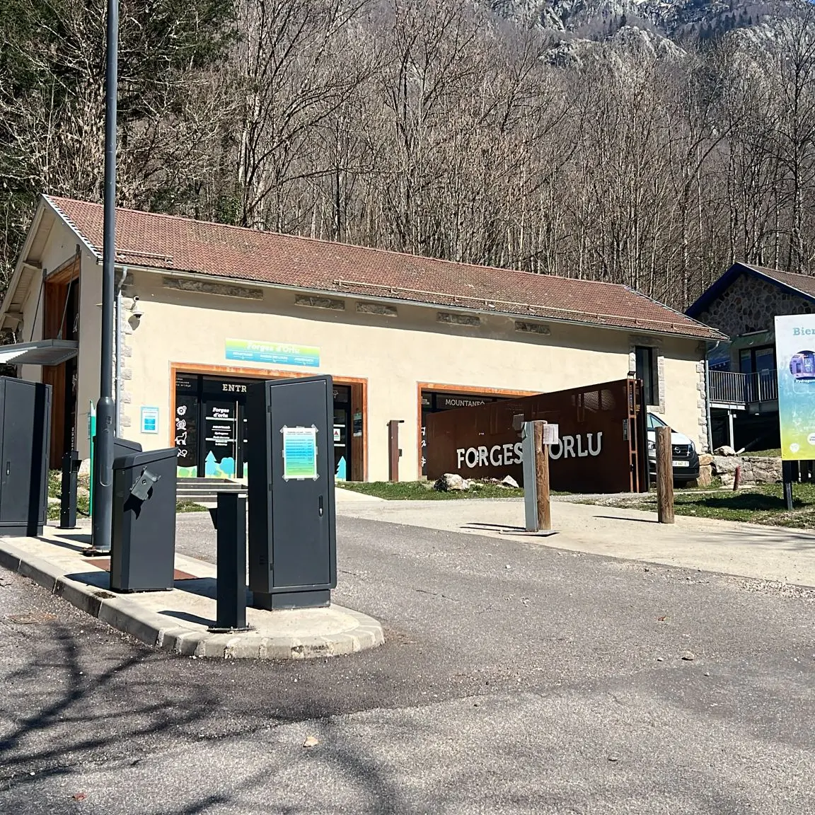 Le parking des forges d'Orlu