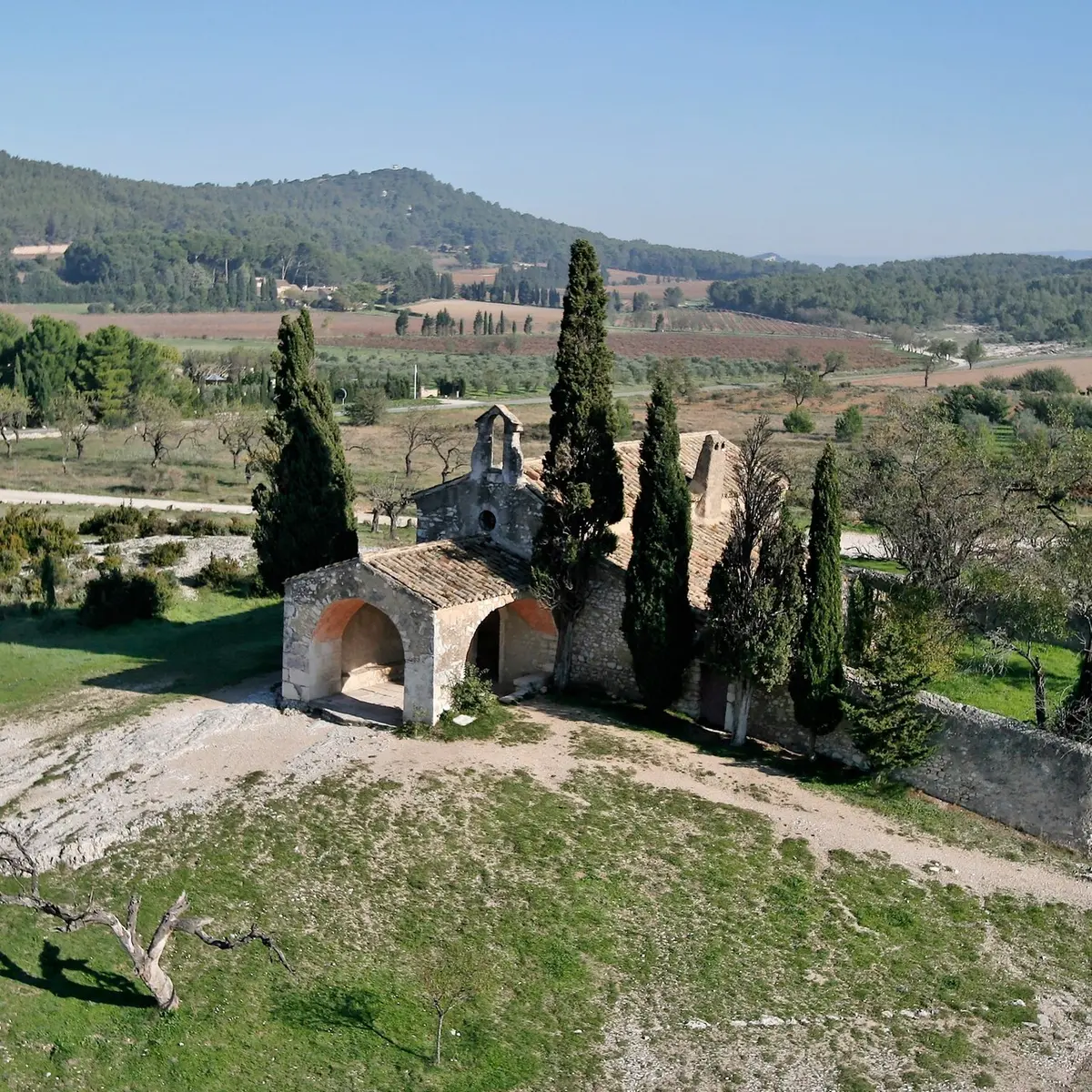 Chapelle Saint-Sixte à Eygalières_vue aérienne