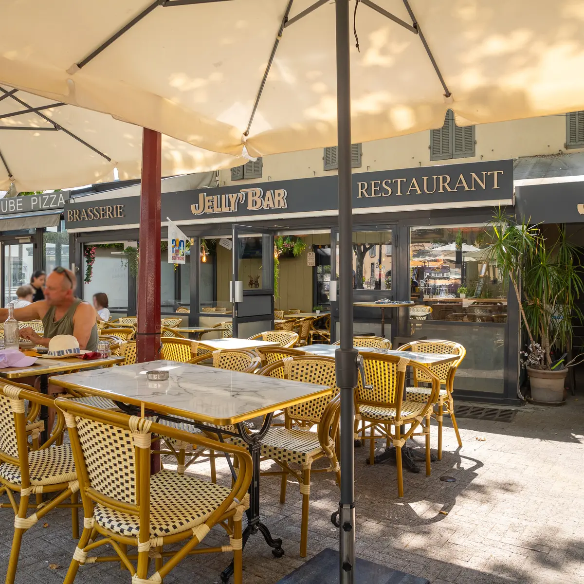 Jellybar_Saint-Cyr-sur-Mer