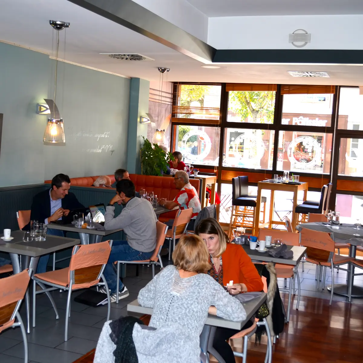 L'intérieur face à l'entrée