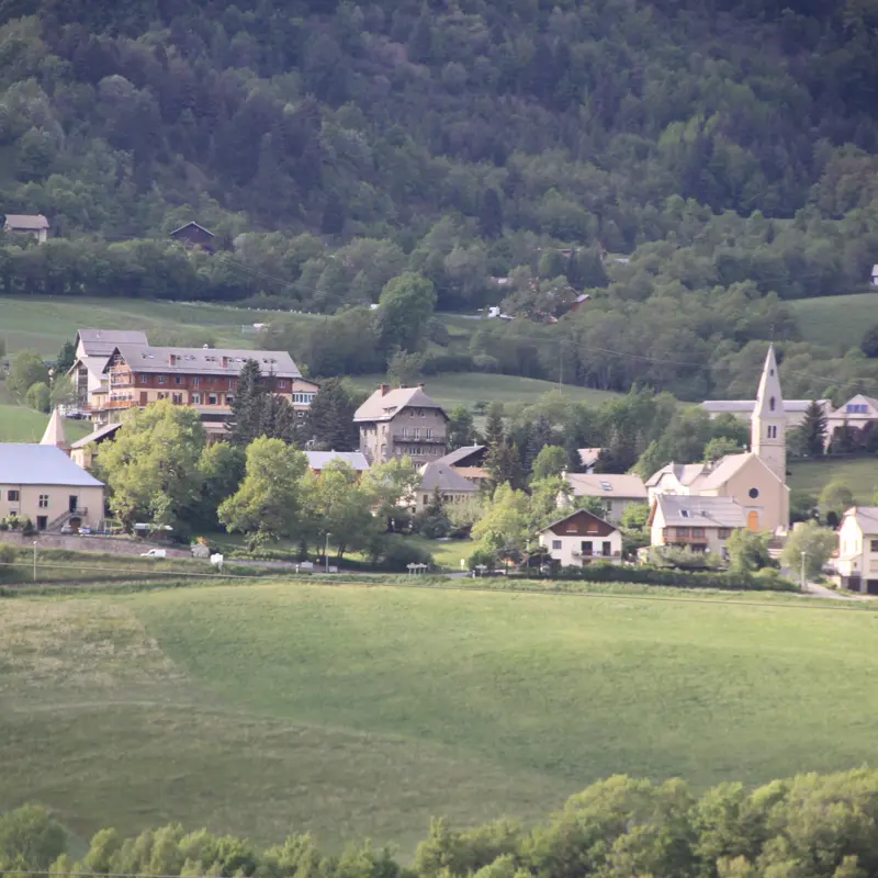 Lycée Poutrain à St Jean St Nicolas, vallée du Champsaur