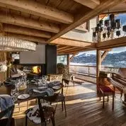 Grande Corniche salon