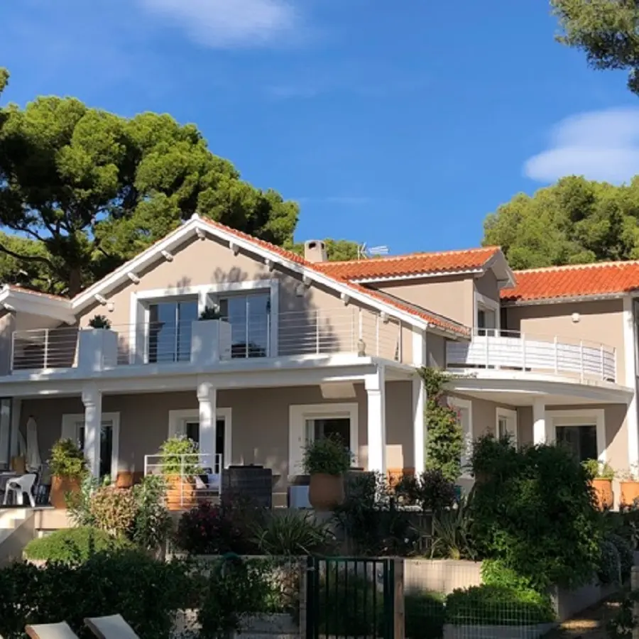 Vorderseite des Hauses