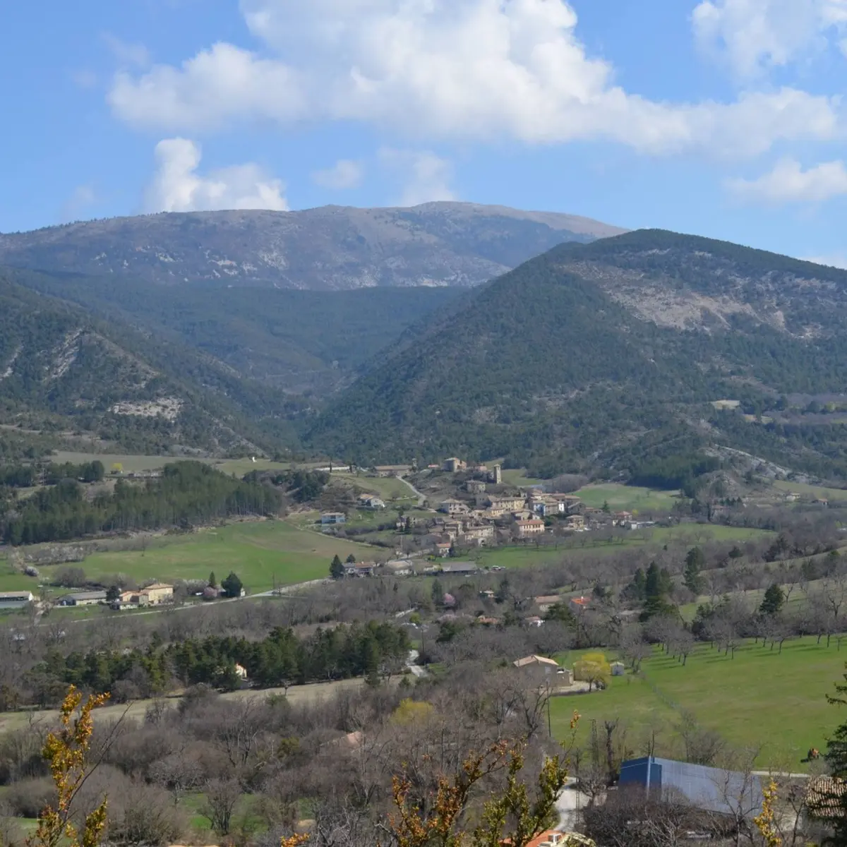 Village de Montmorin
