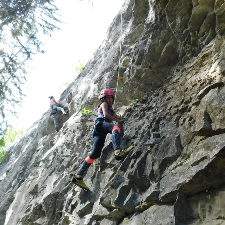 Pratiquant escalade.