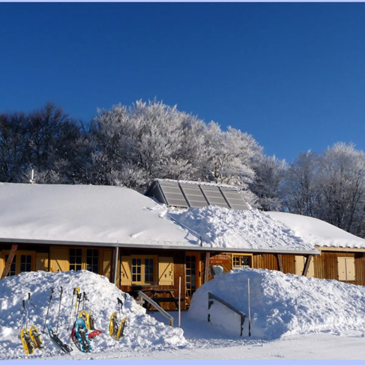 Snowshoe outing and stopover at the refuge