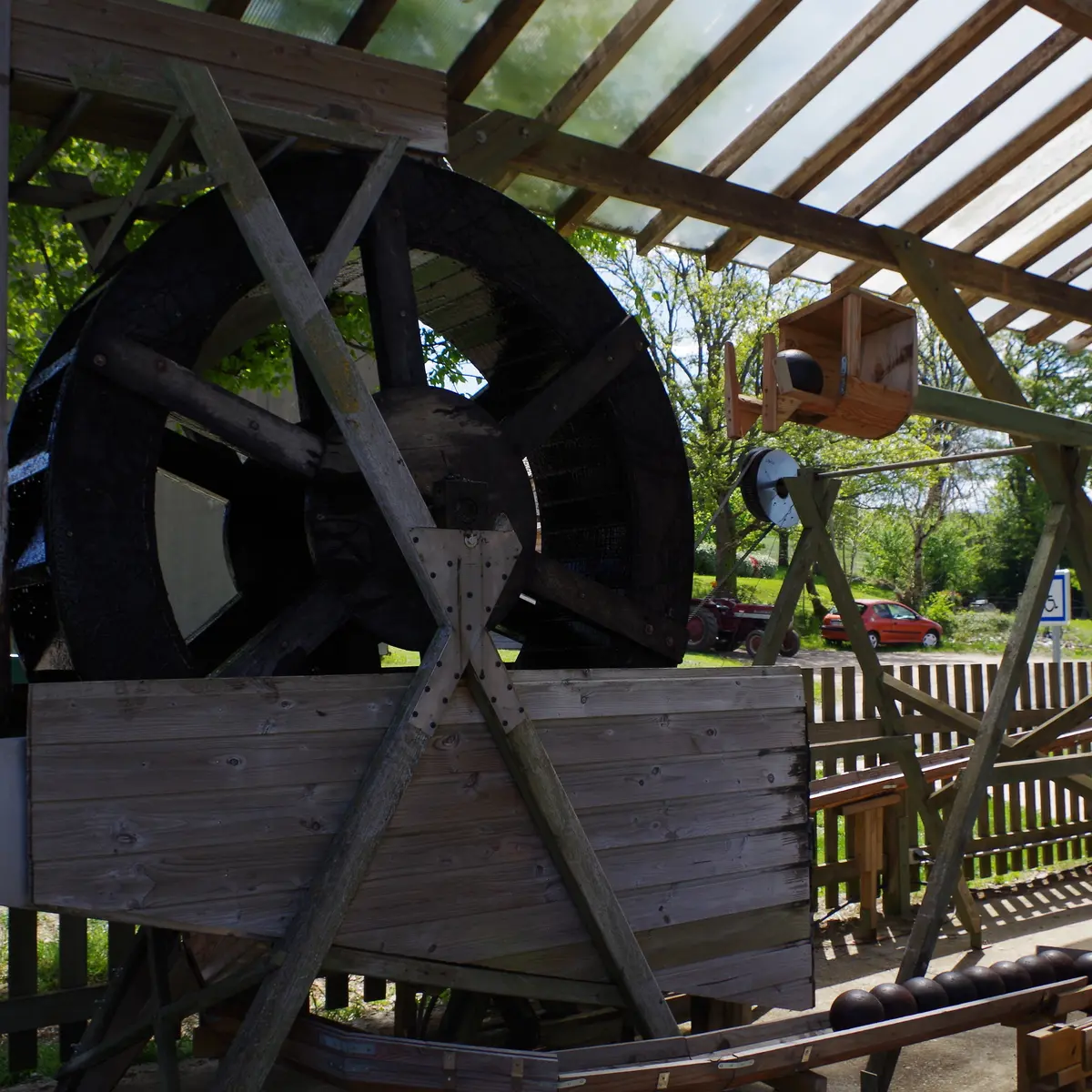 Horloge à billes à Lavoine
