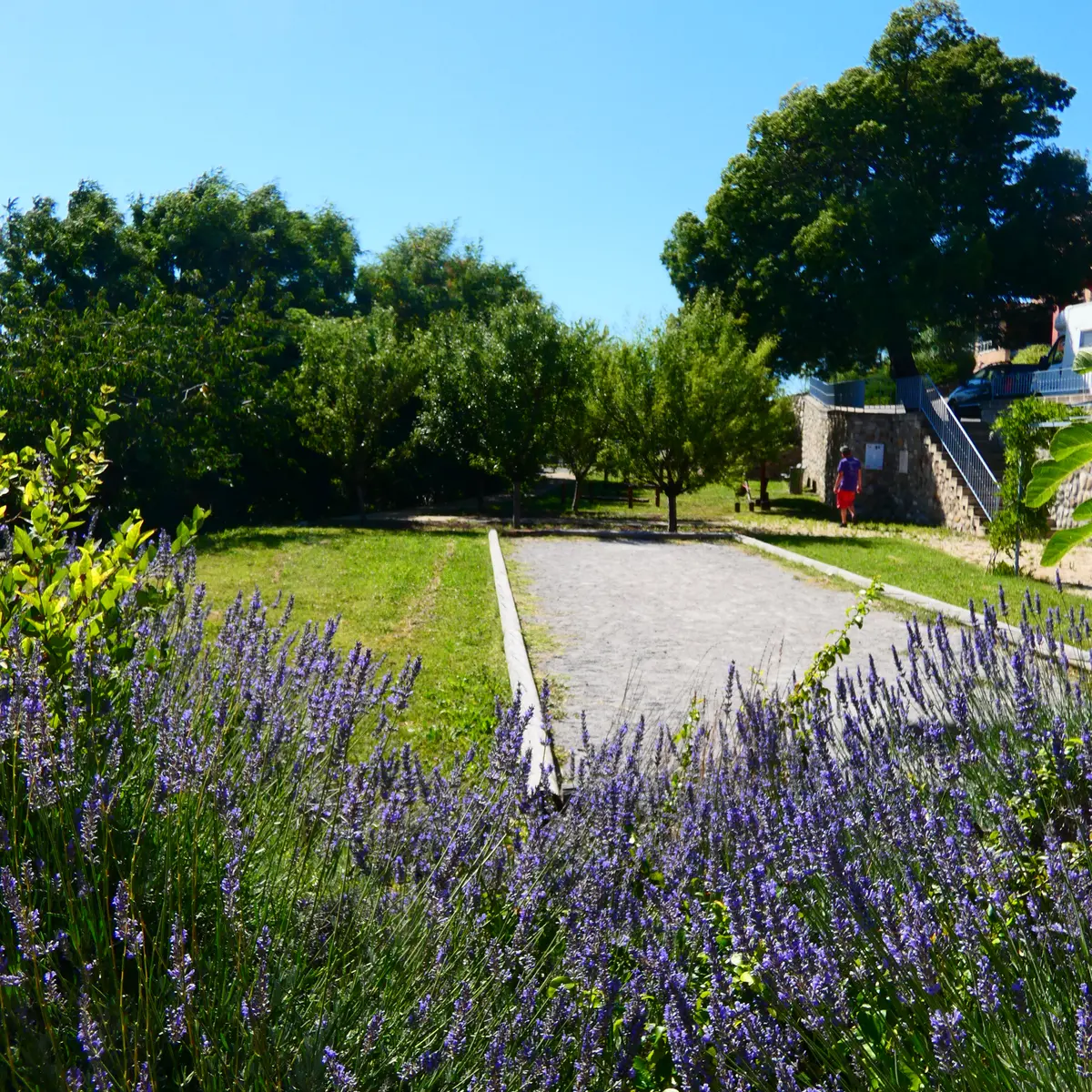 Jeux pour enfants et boulodrome