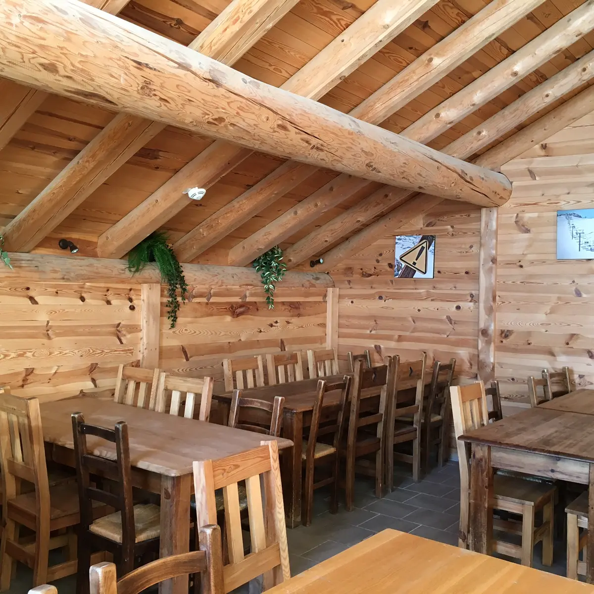 Petite salle à l'étage - Restaurant La Cascade