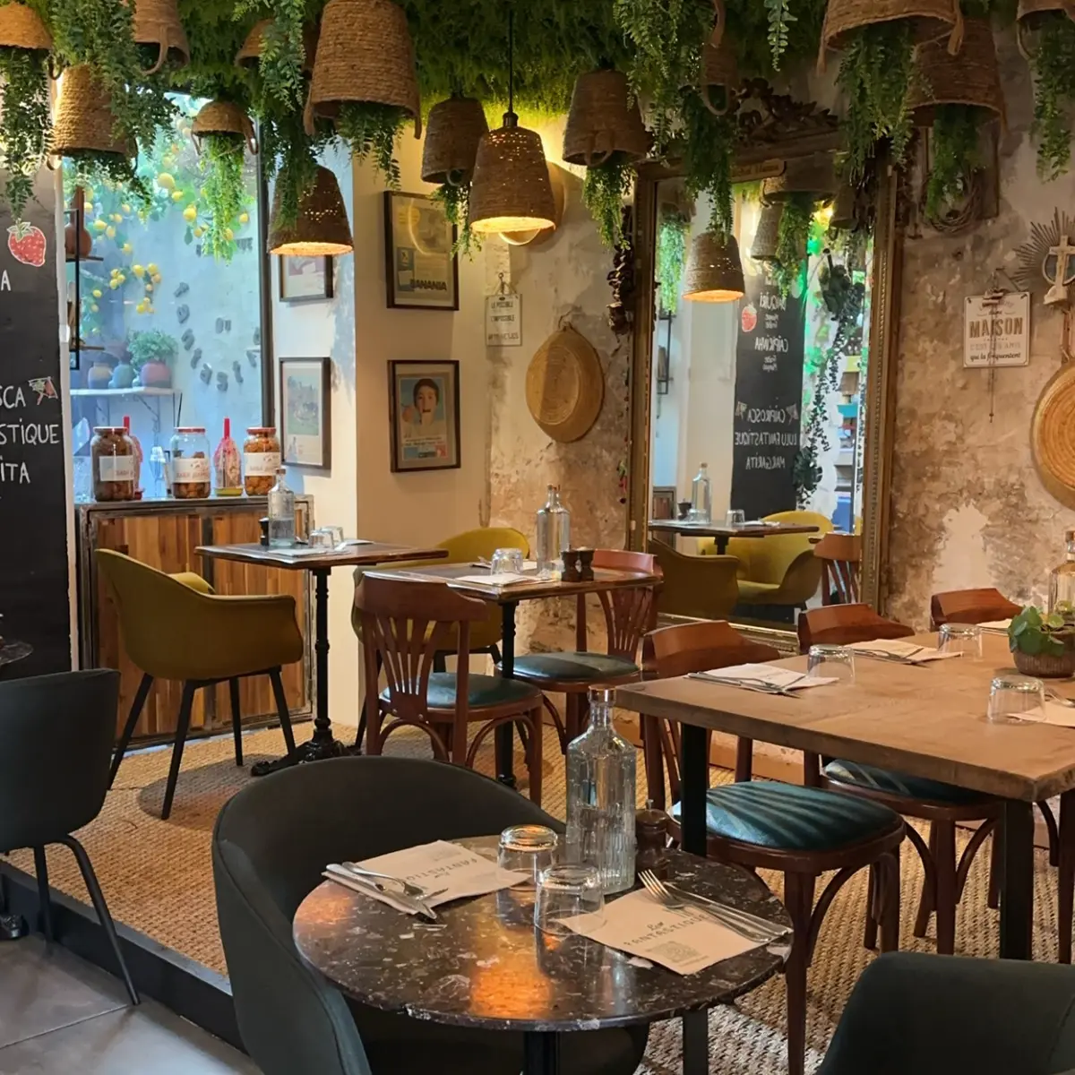 À l’intérieur