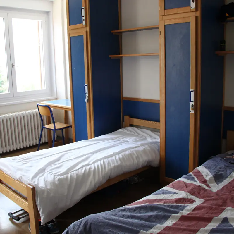 Lycée Poutrain à St Jean St Nicolas, vallée du Champsaur