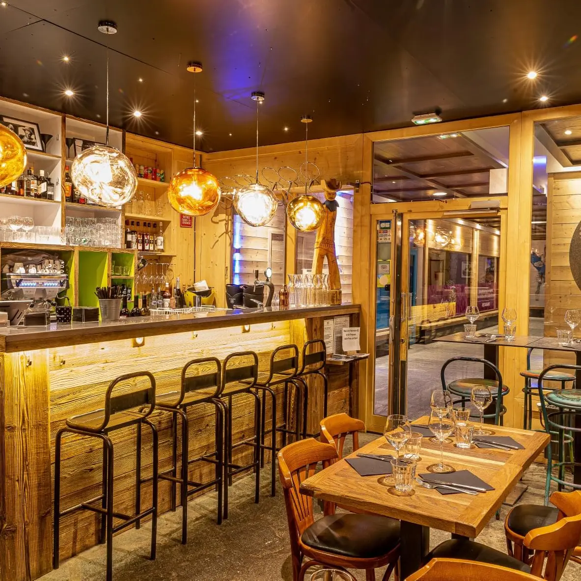 Intérieur bar_Restaurant Le Président