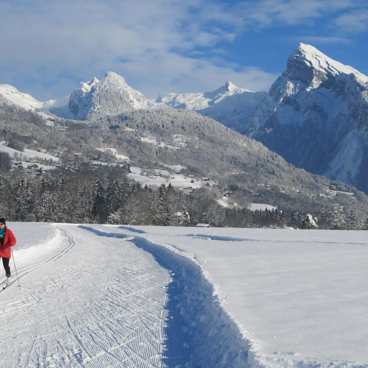 Fondeur sur la piste de la plaine de Morillon