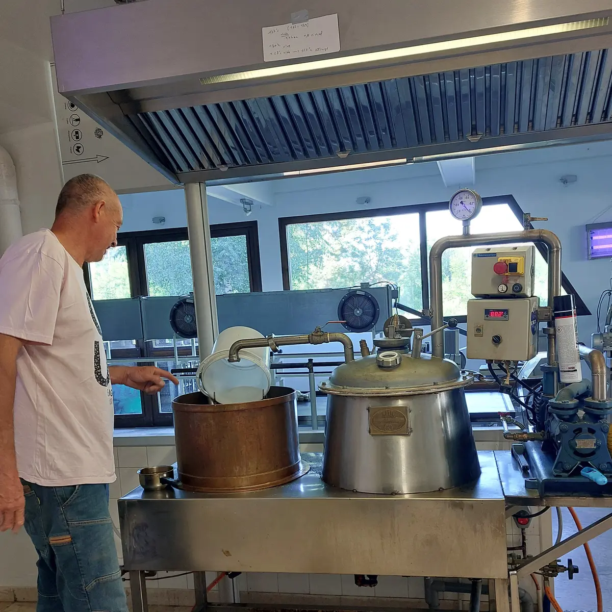 Visite de la confiserie et miellerie des ours_Saint-Jean-Saint-Nicolas