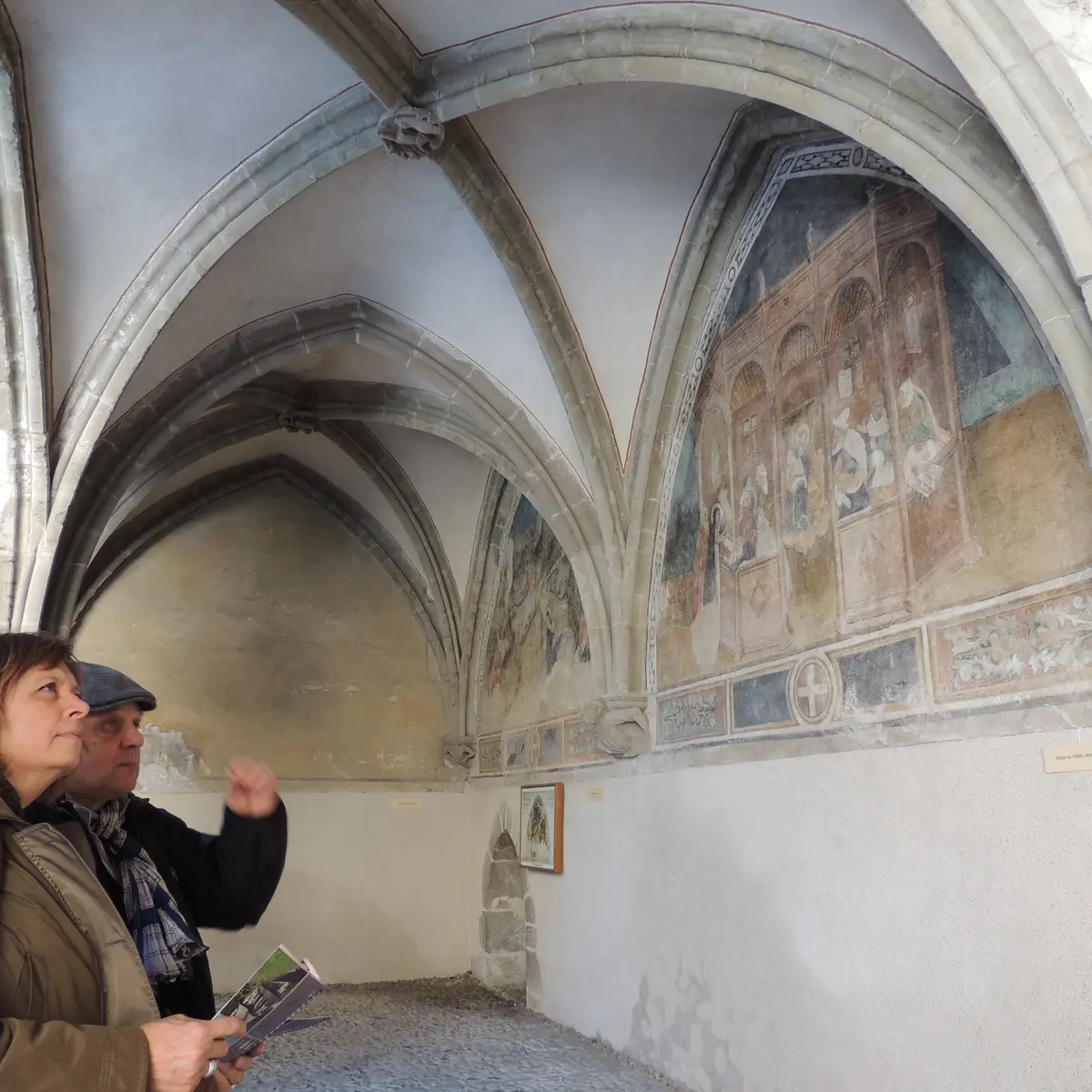 Cloître et ses peintures murales