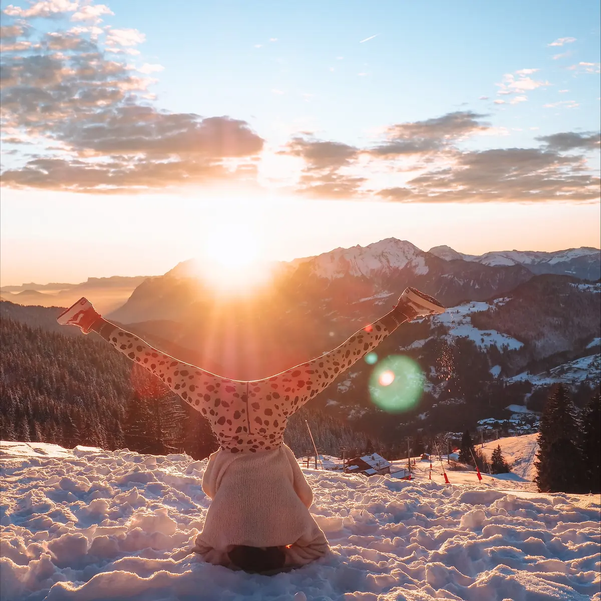 Yoga au coucher de soleil