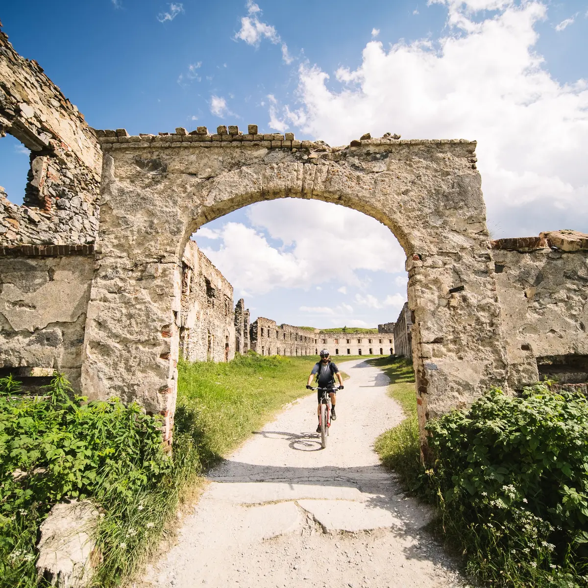 VTT Fort Central