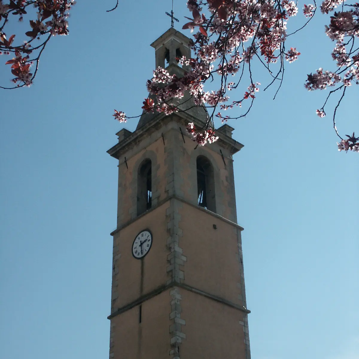 Clocher de l'église Notre Dame du Thor