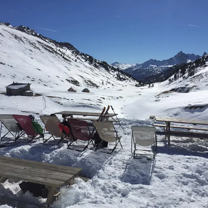 Terrasse du refuge des Drayères
