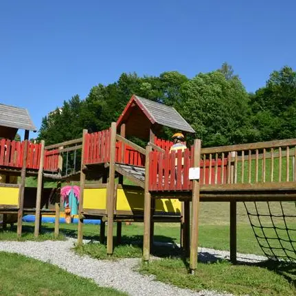 Jeux, châteaux gonflables, trampolines...