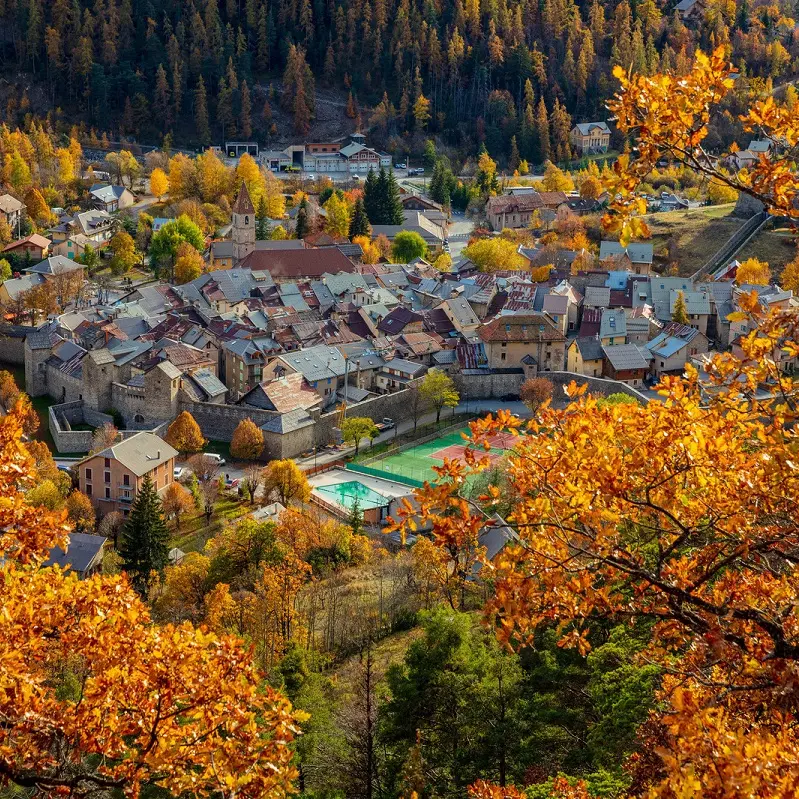 Vue sur Colmars depuis le sentier d'interprétation
