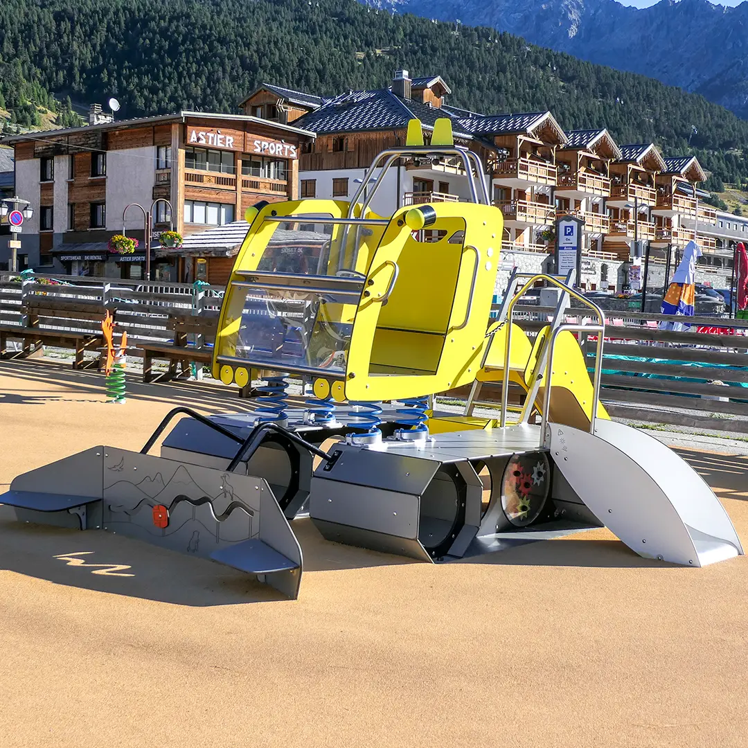 Aire de jeux - Place des Escartons