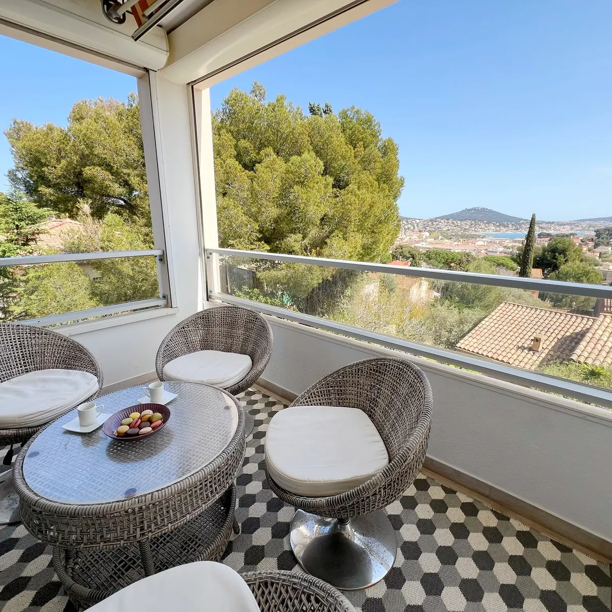 Terrace with sea view