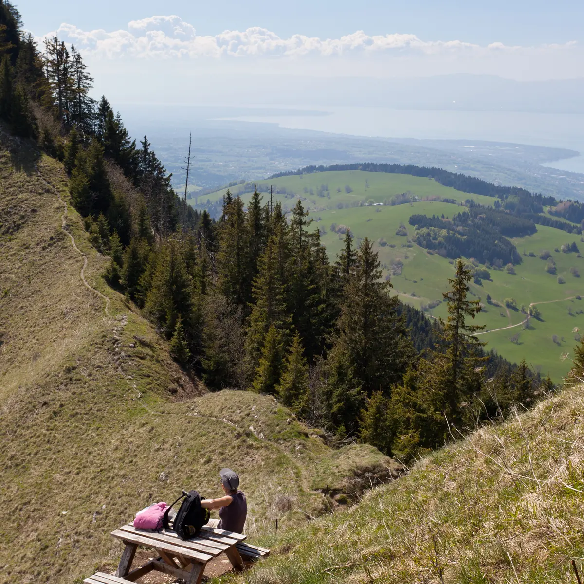 Vue sur Thollon et Léman depuis Col de Pertuis