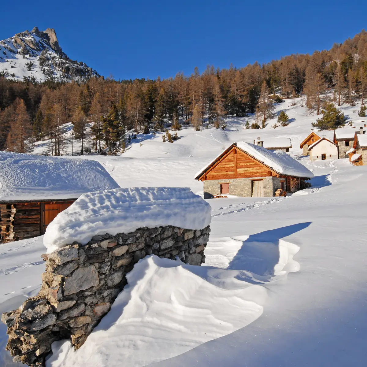 Chalets des Acles en hiver